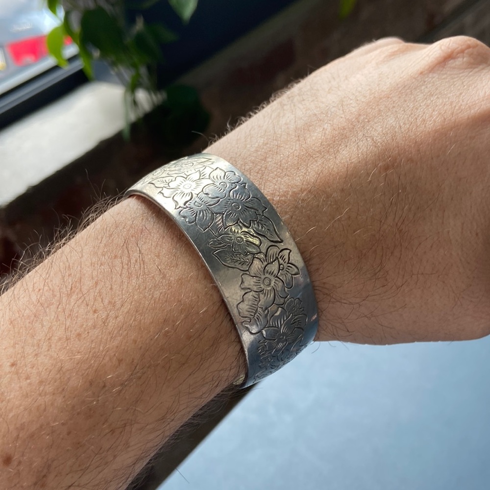 Kirk‎ Steiff 90s Vintage Pewter Cuff Flower of the Month Violet Bracelet SO CUTE